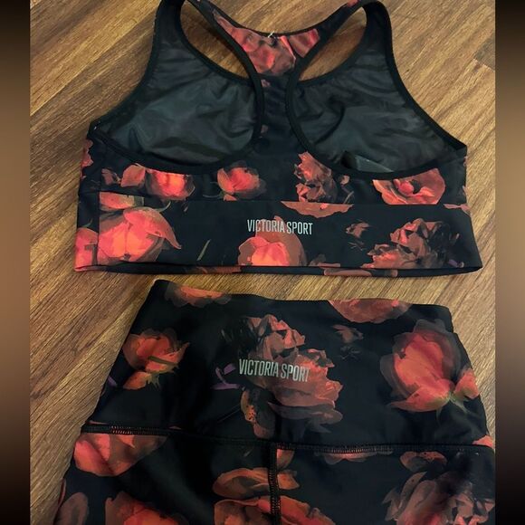 VICTORIA’S SECRET Floral Sports Bra and Leggings Set - Picture 7 of 10